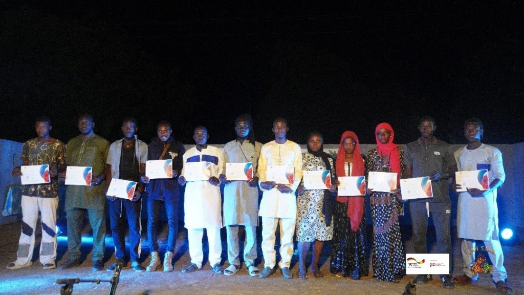 Festival Fan Saba - remise des attestations aux participants